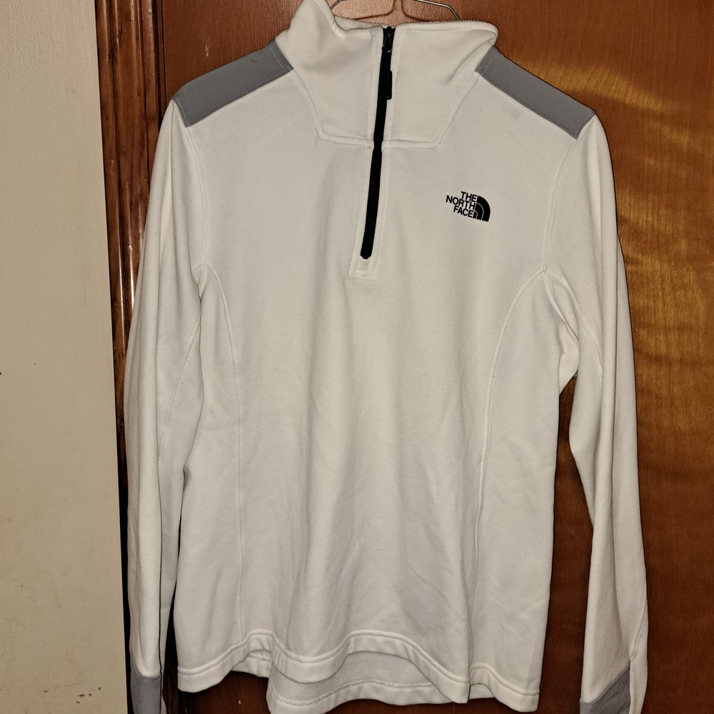 The North Face Women's White Fleece Pullover 1/4 Shashtia ( New )